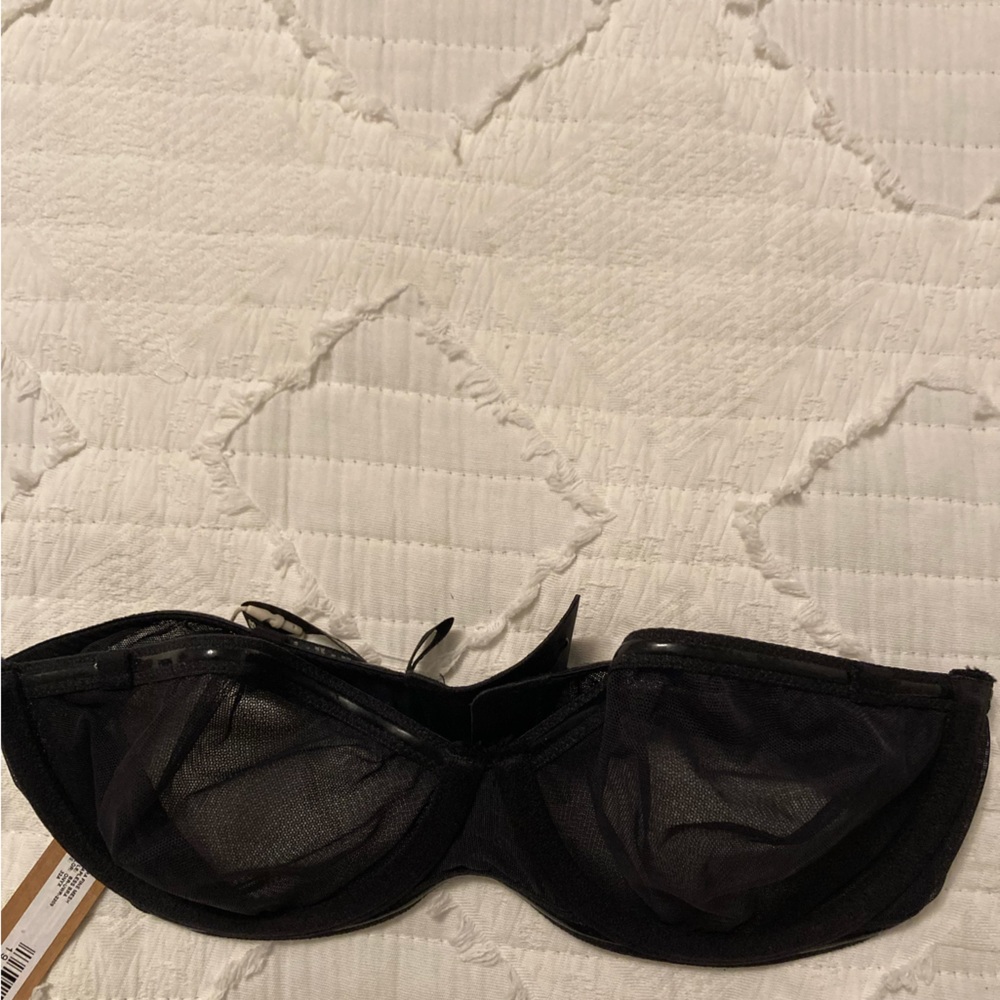 COPY - SKIMS mesh strapless bra